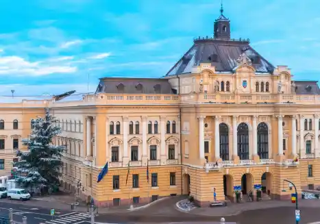 Oradea 2026: Acces GRATUIT la Sinagogi, Muzee și Transport Public! Cum poți beneficia de ofertele „Oradea cu drag” – Detalii și Trucuri