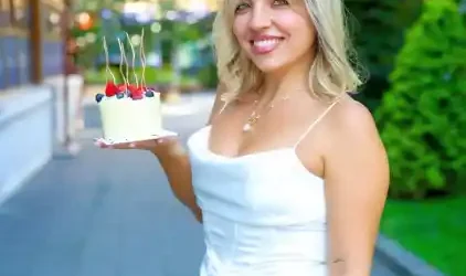 Wiki instructor de pilates Bianca Iotu